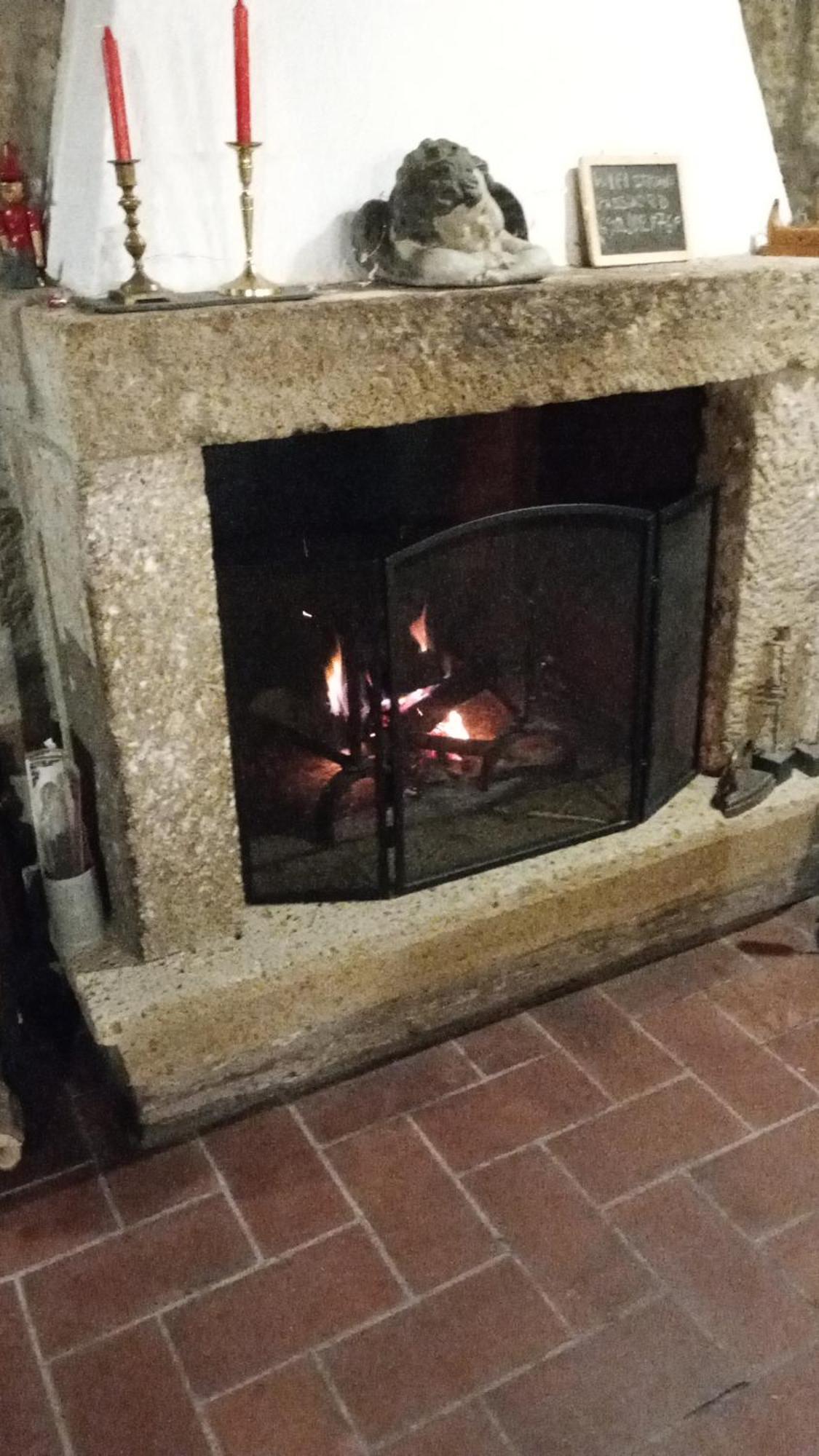 La Chascona Di Farnese Casa Di Tufo Nel Borgo Lägenhet Exteriör bild